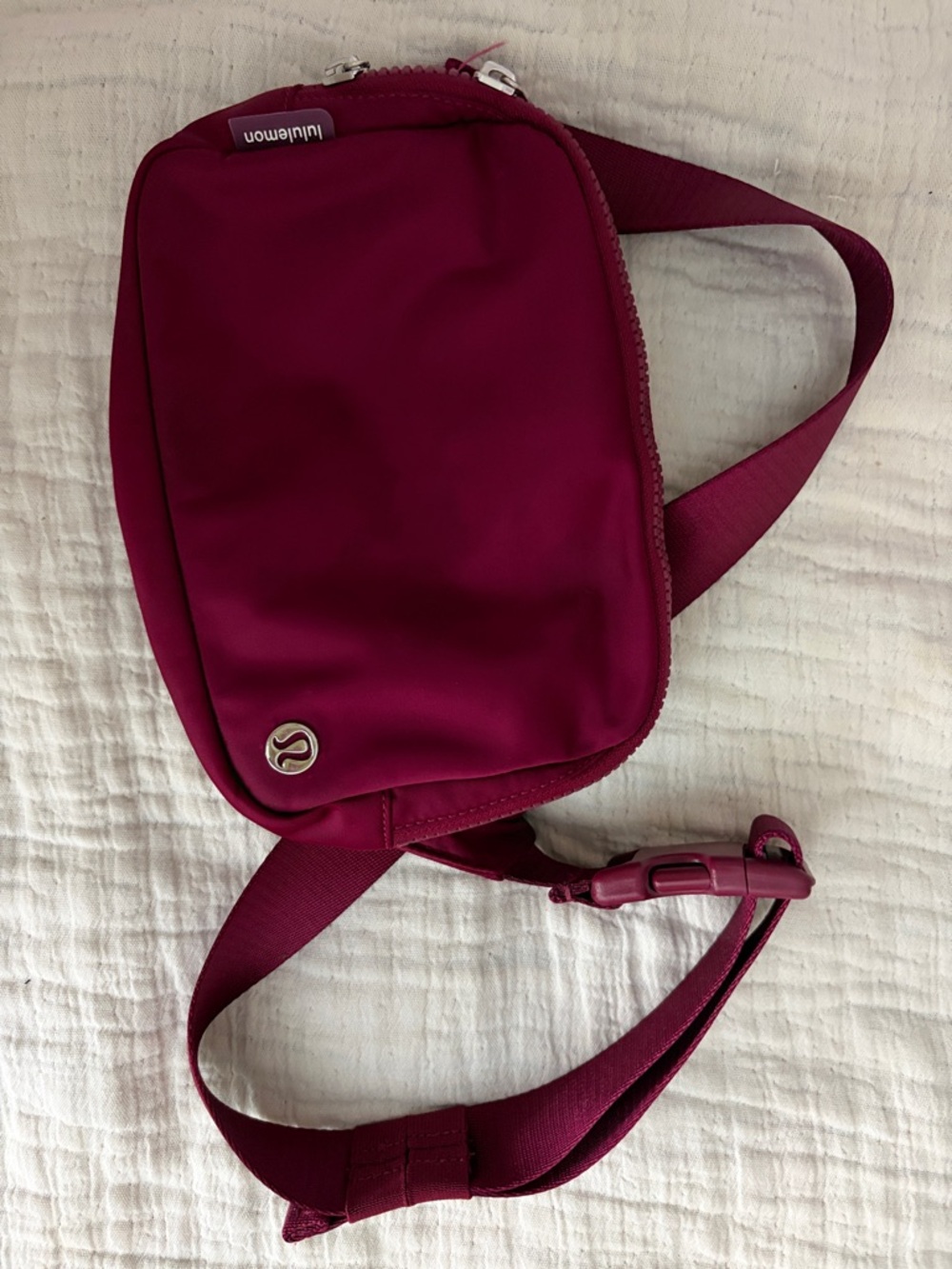 LULULEMON athletica Magenta Crossbody Waist Bag - Picture 2 of 3